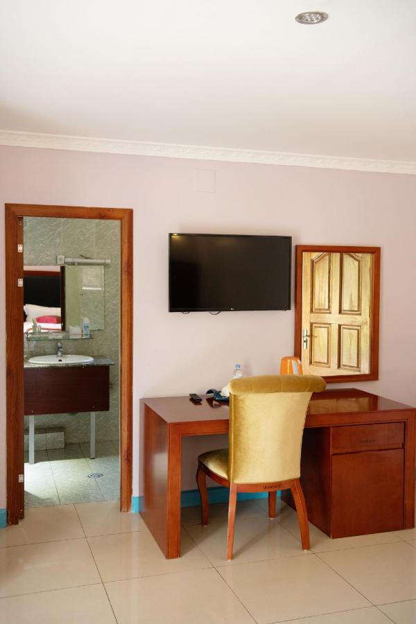 Orient Park Hotel Kigali Exterior photo